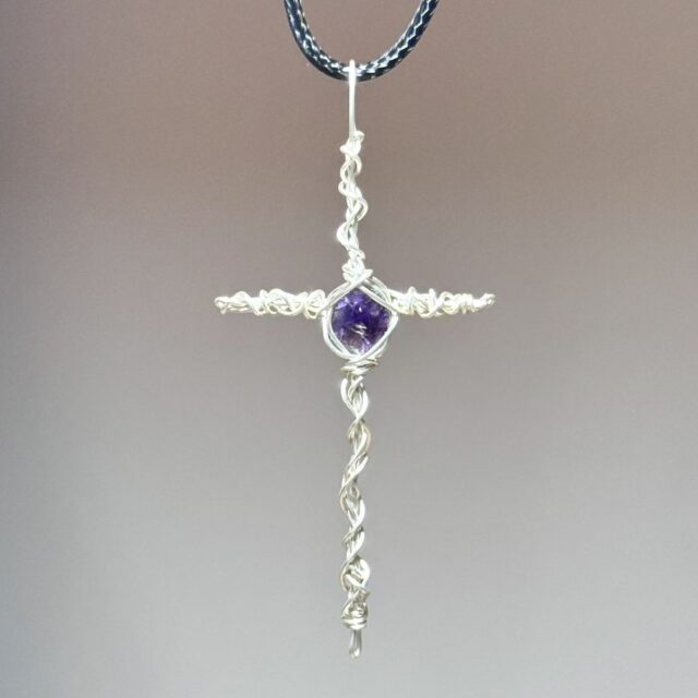 Violet Crosslight necklace